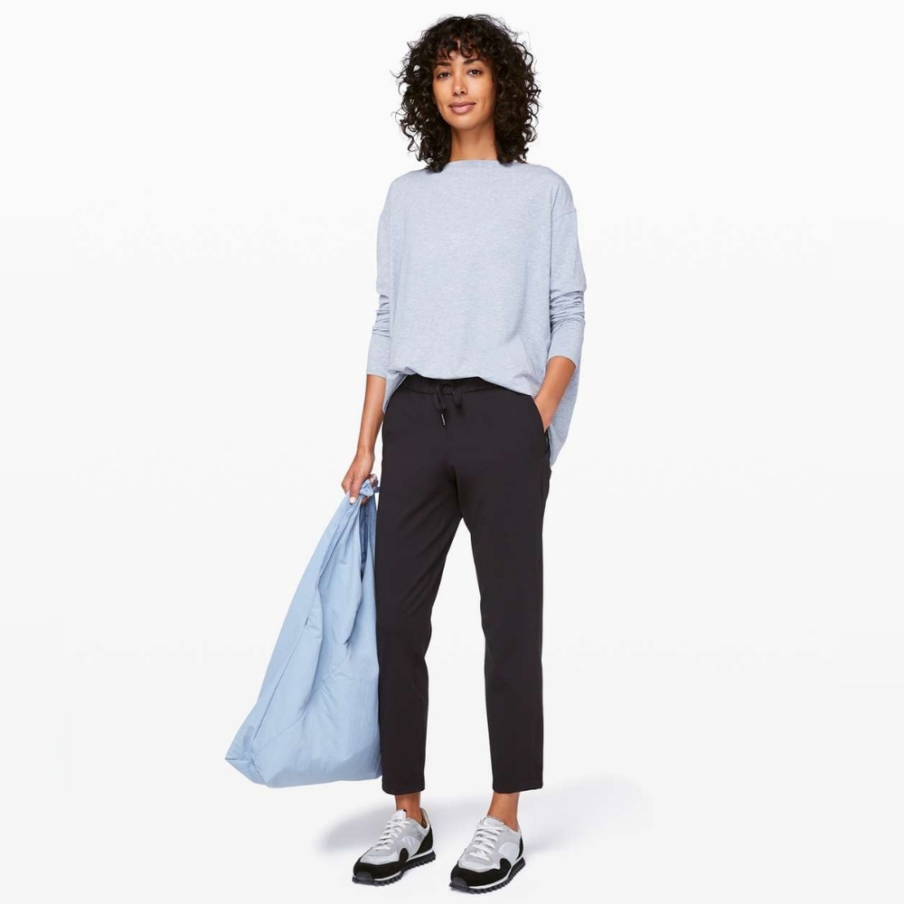 Lululemon On the Fly 7/8 pants size 4
